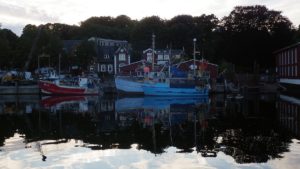Eckernförde hat früher vom Fischfang gelebt und auch heute liegen dort noch einige Fischkutter,...
