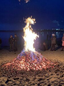 Das Osterfeuer 2025 in Wendorf
