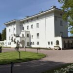 Die Auffahrt des Sommerschlosses