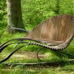 Geschwungene Gartenbank