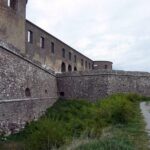 An der Mauer der Burgruine Borgholm