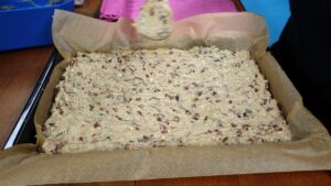 Sieht er nicht gut aus, der frische Kuchenteig? Das wird wieder ein leckerer Kuchen