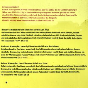 Im Hafen stehen dann tatsächlich die Schießzeiten für Juni und eine Telefonnummer 