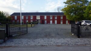 Dieses Gebäude in Klintholm dient anscheinend dem Personal der Windparks als Unterkunft.
