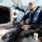 Zum Frühstück gibt es liebevoll geschmierte Stullen aus dem Cockpit