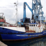 Alter Fischkutter vor der Abwrackung