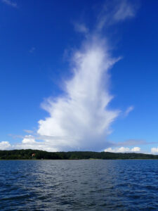 Ein Gewitter baut sich auf (3)